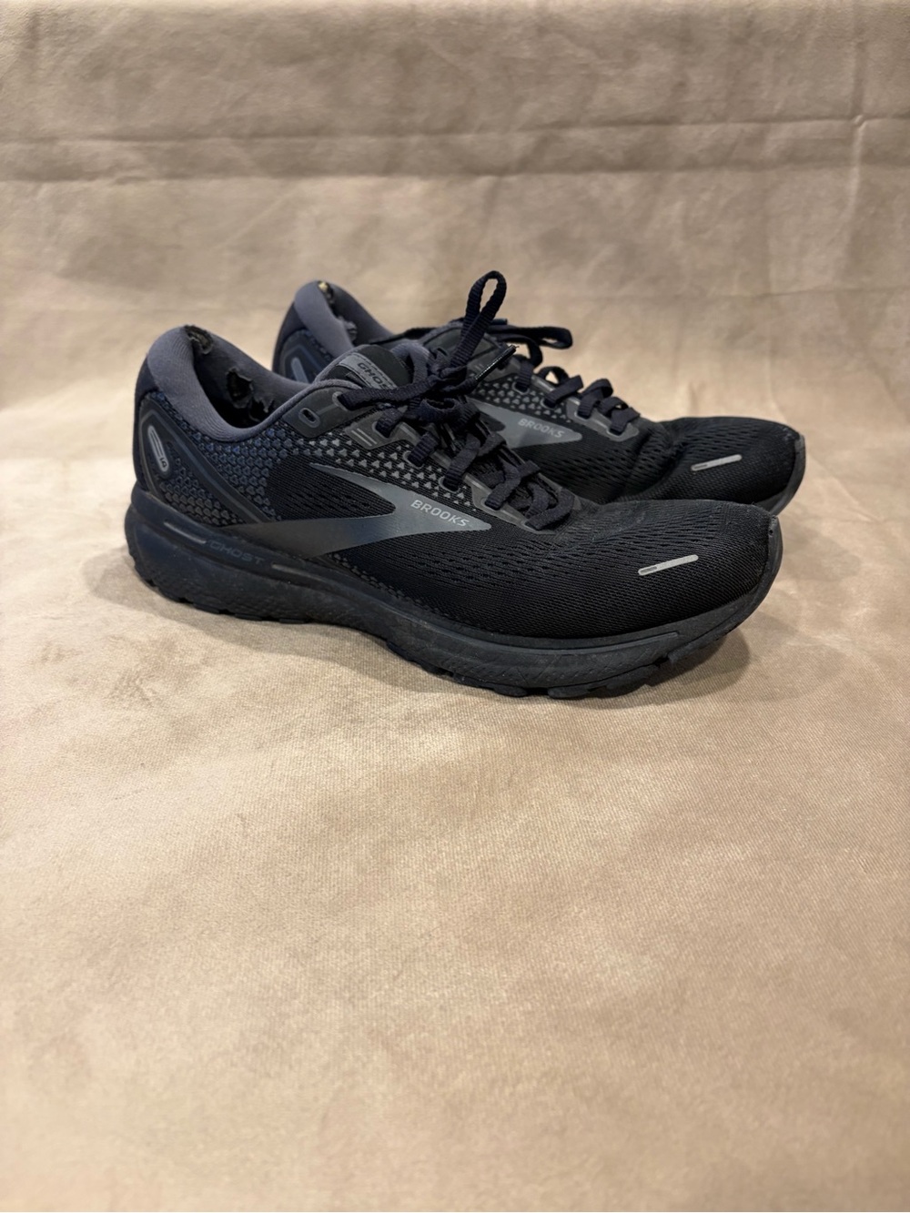 Brooks Women's Black Athletic Running Shoes size 11